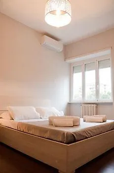 Hotel Brothers And Sisters Bed And Breakfast Rome