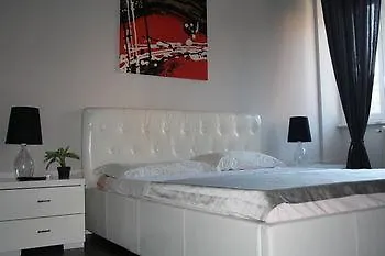 Hotel Brothers And Sisters Bed And Breakfast 3*